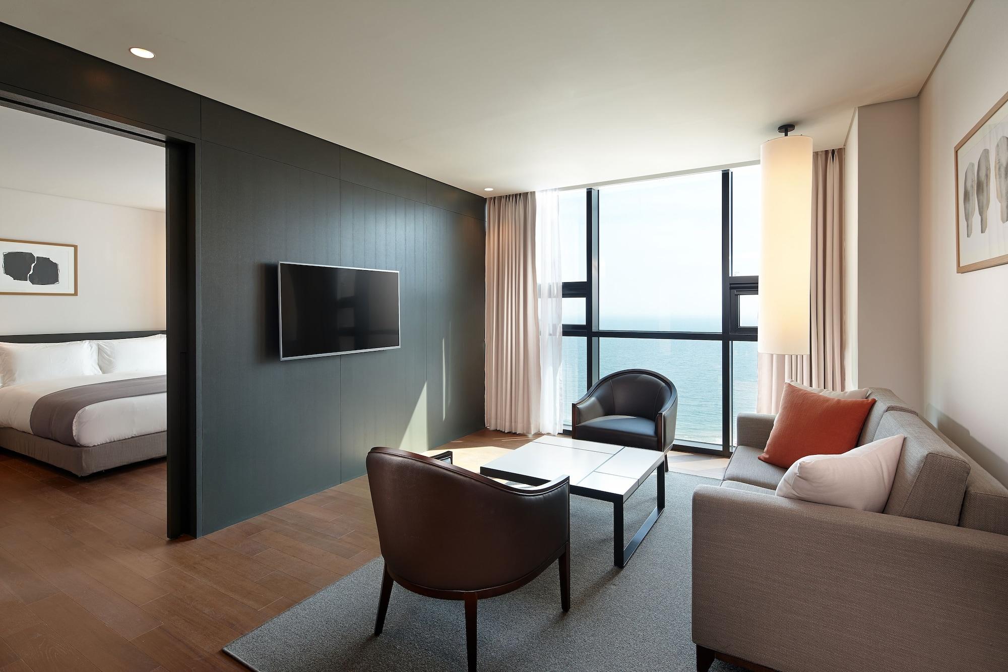 Shilla Stay Busan Haeundae Екстериор снимка